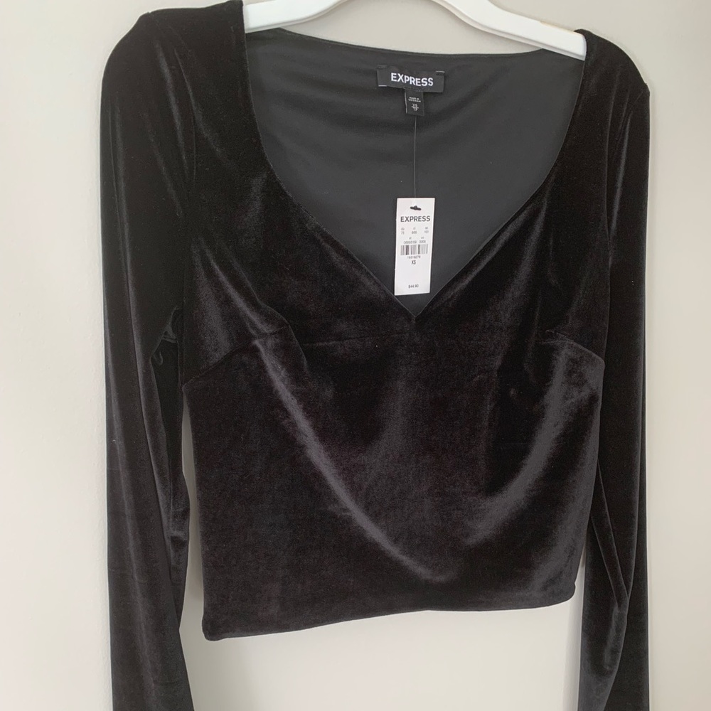 NWT Express XS long sleeve black velvet crop